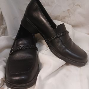Clarks Ladies SZ 9 1/2 Black Leather shoes 71090